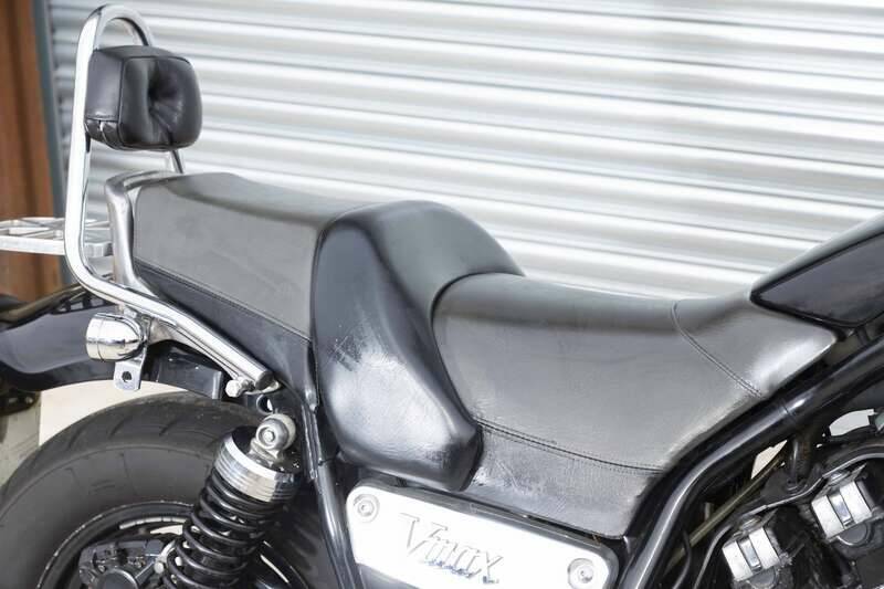 Image 34/37 of Yamaha V-Max 1200 (2000)