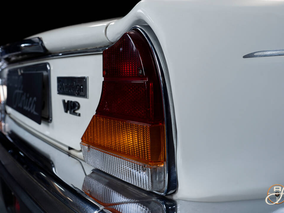 Image 20/22 of Jaguar XJ 12 (1986)