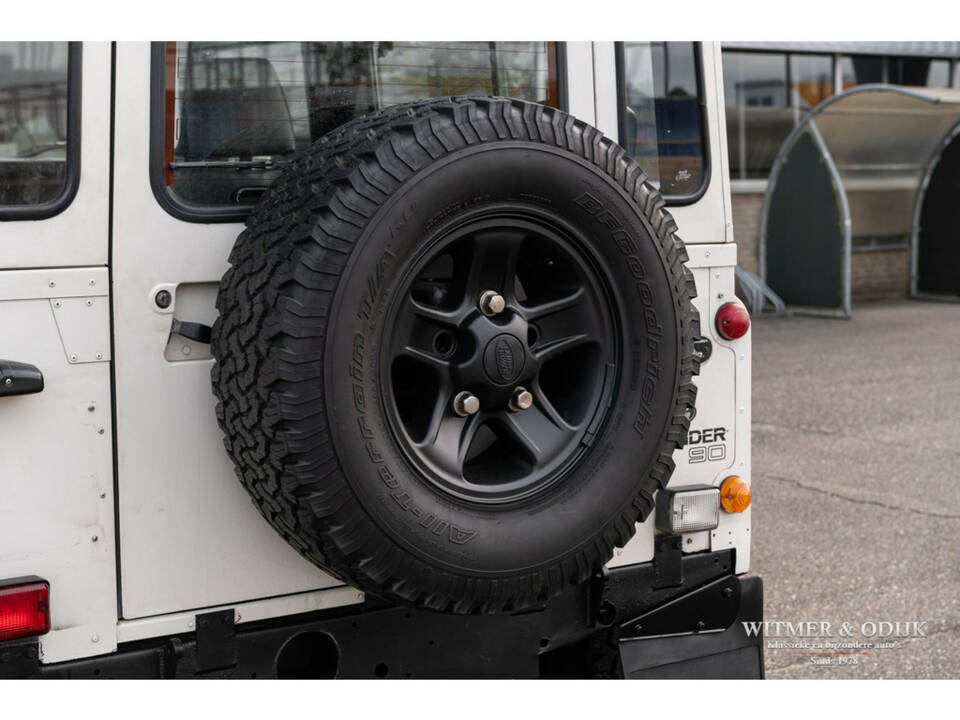 Immagine 15/22 di Land Rover Defender 90 (1995)