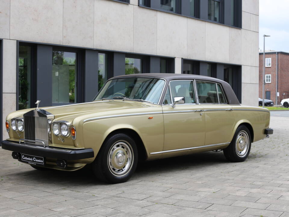 Image 36/37 of Rolls-Royce Silver Shadow II (1978)