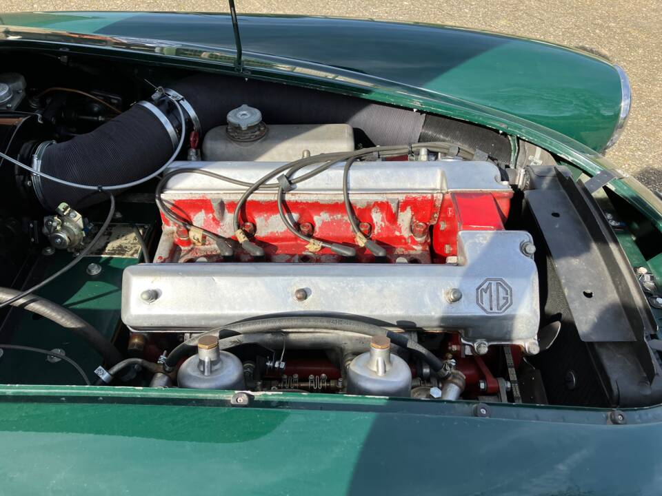 Image 5/17 of MG MGA Twin Cam (1959)