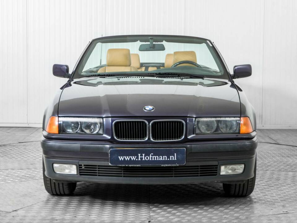 Bild 15/50 von BMW 318i (1996)