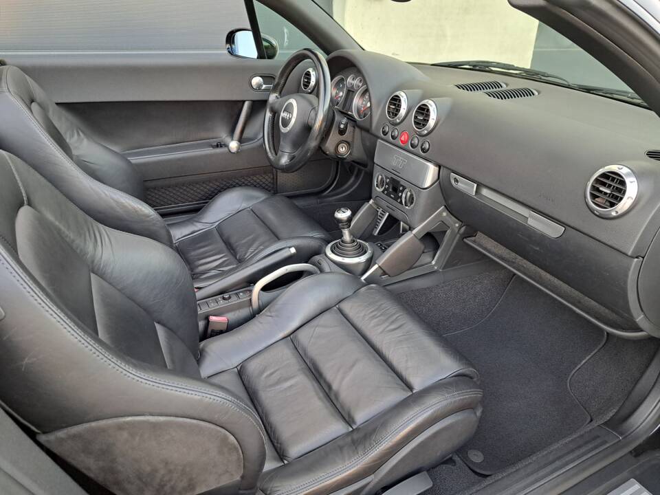 Bild 23/41 von Audi TT 1.8 T (2002)