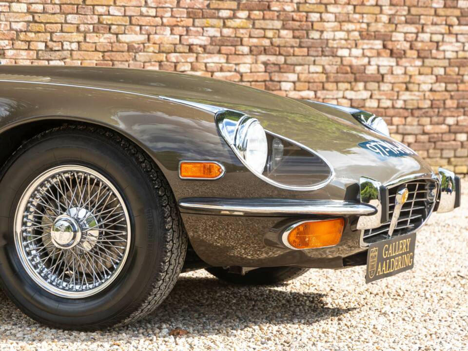 Image 25/50 de Jaguar Type E V12 (1973)