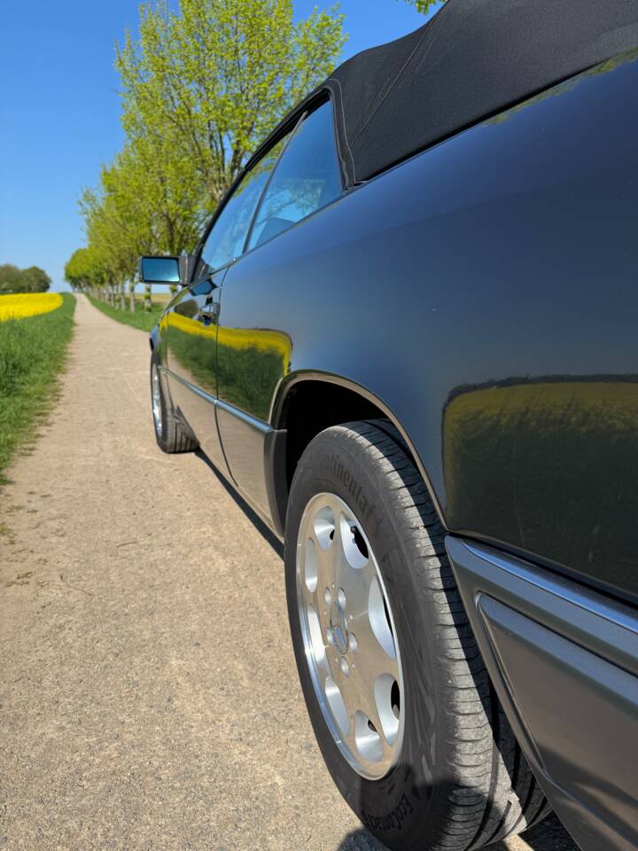 Imagen 6/7 de Mercedes-Benz E 220 (1996)