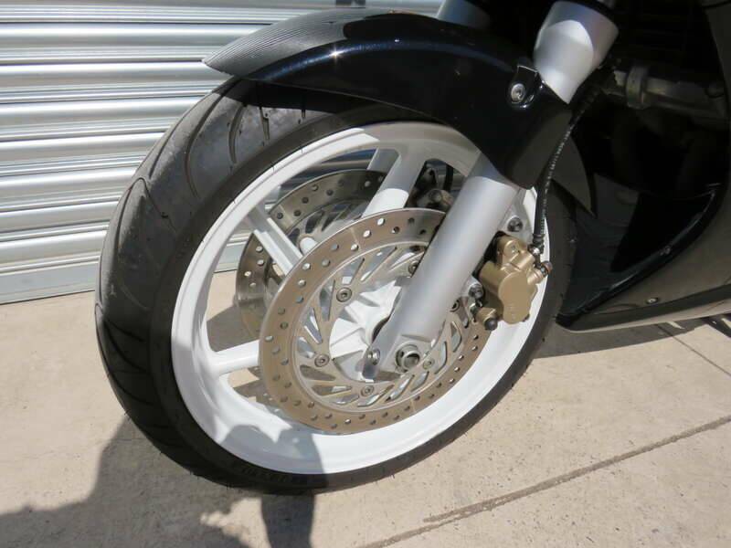 Image 29/44 de Honda VFR 750F (1991)