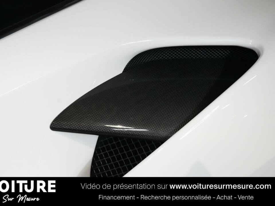 Image 42/50 of Ferrari 488 GTB (2015)