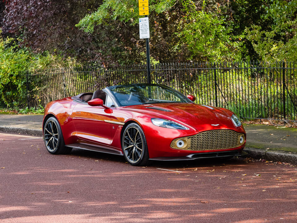 Image 68/70 of Aston Martin Vanquish Zagato Volante (2017)