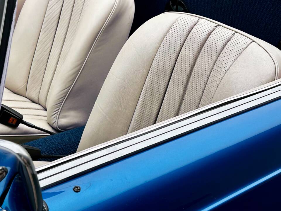 Image 14/14 of Mercedes-Benz 230 SL (1965)