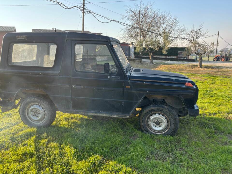 Image 16/53 of Mercedes-Benz 240 GD (SWB) (1982)