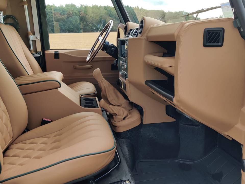 Afbeelding 11/21 van Land Rover Defender 90 (2011)