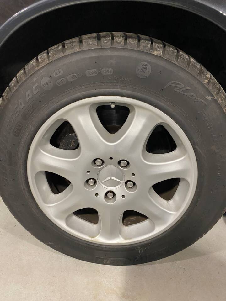 Image 30/49 of Mercedes-Benz S 500 L (1996)