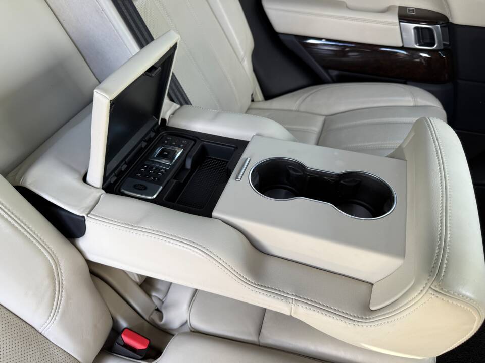 Bild 20/35 von Land Rover Range Rover Vogue TDV6 (2015)