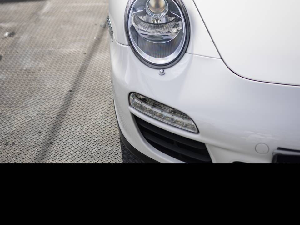 Afbeelding 11/26 van Porsche 911 Carrera GTS (2011)