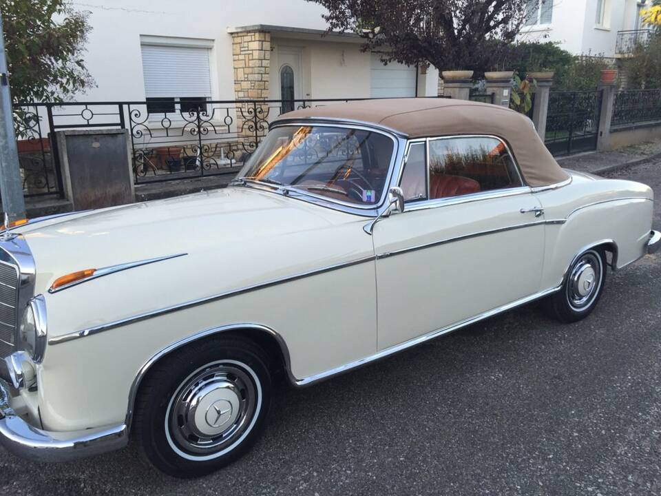 Image 8/8 of Mercedes-Benz 220 SE Cabriolet (1960)