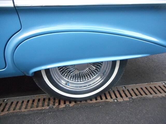 Image 22/25 of Chevrolet Bel Air Sedan (1961)