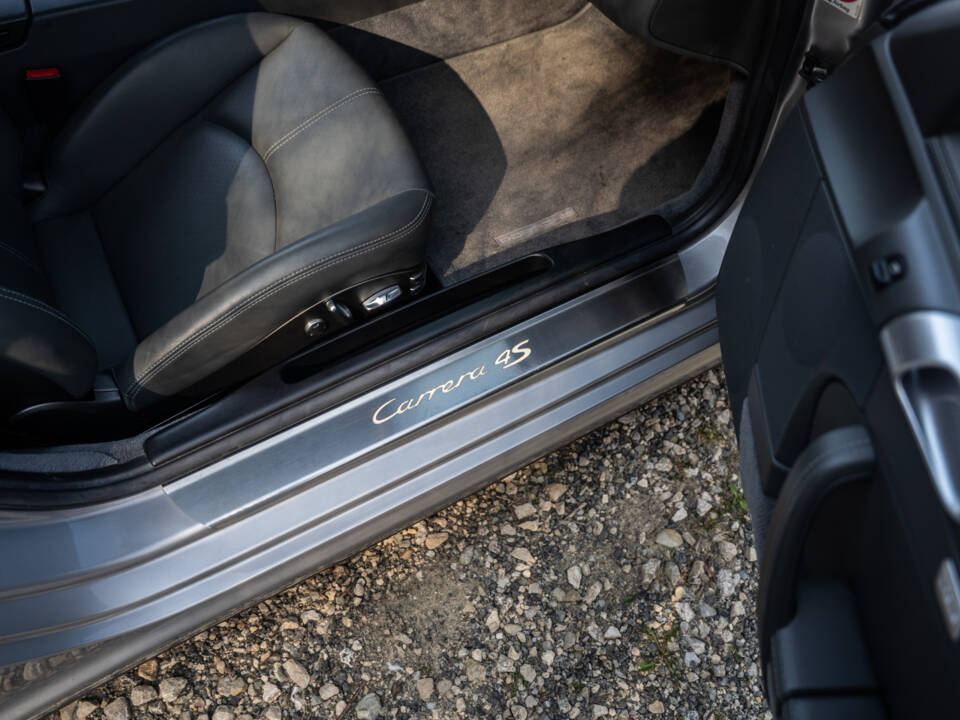 Image 48/82 of Porsche 911 Carrera 4S (WLS) (2006)