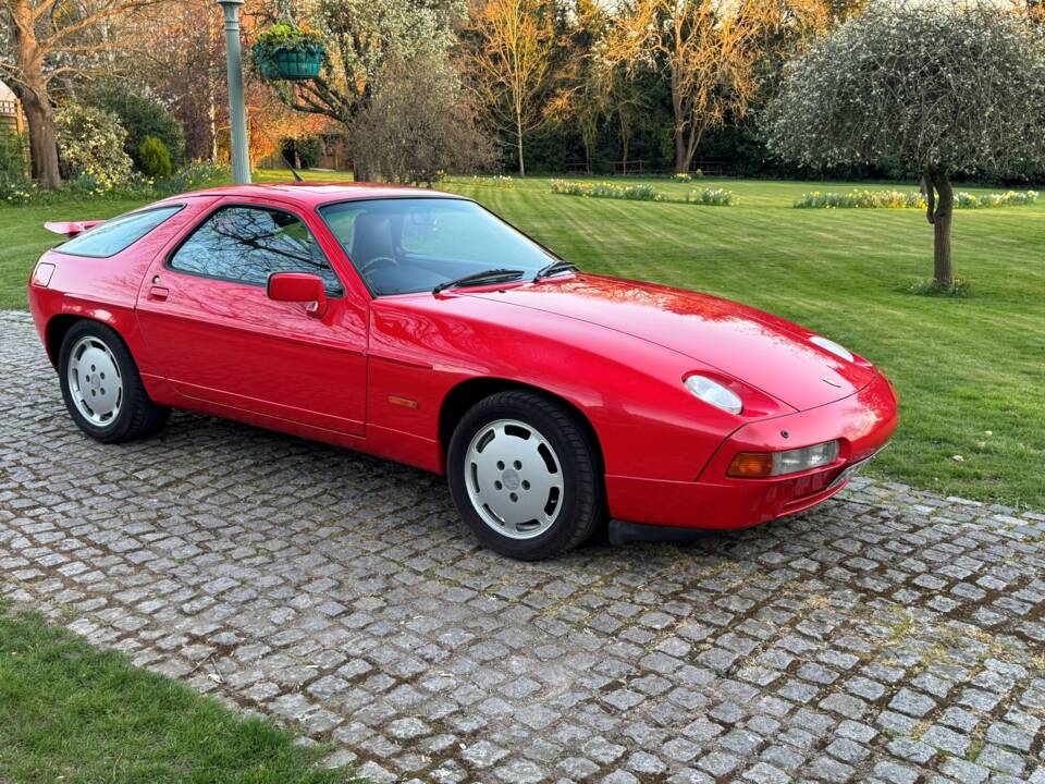Bild 9/10 von Porsche 928 S4 (1989)