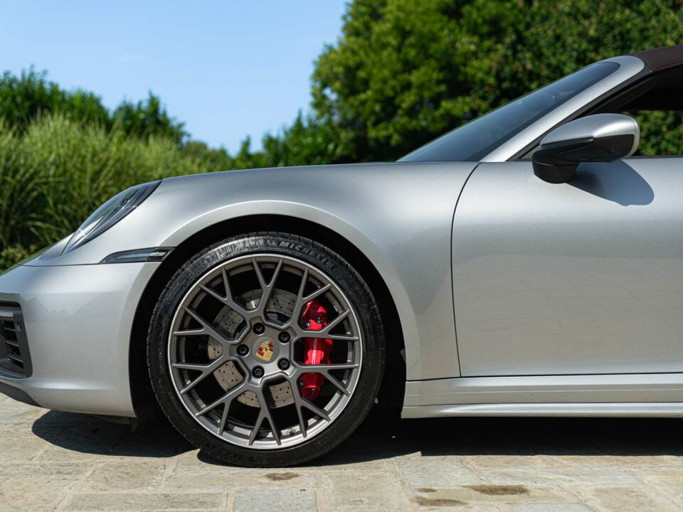 Image 40/50 of Porsche 911 Carrera 4S (2019)