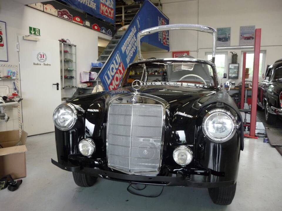 Afbeelding 82/118 van Mercedes-Benz 220 S Cabriolet (1957)