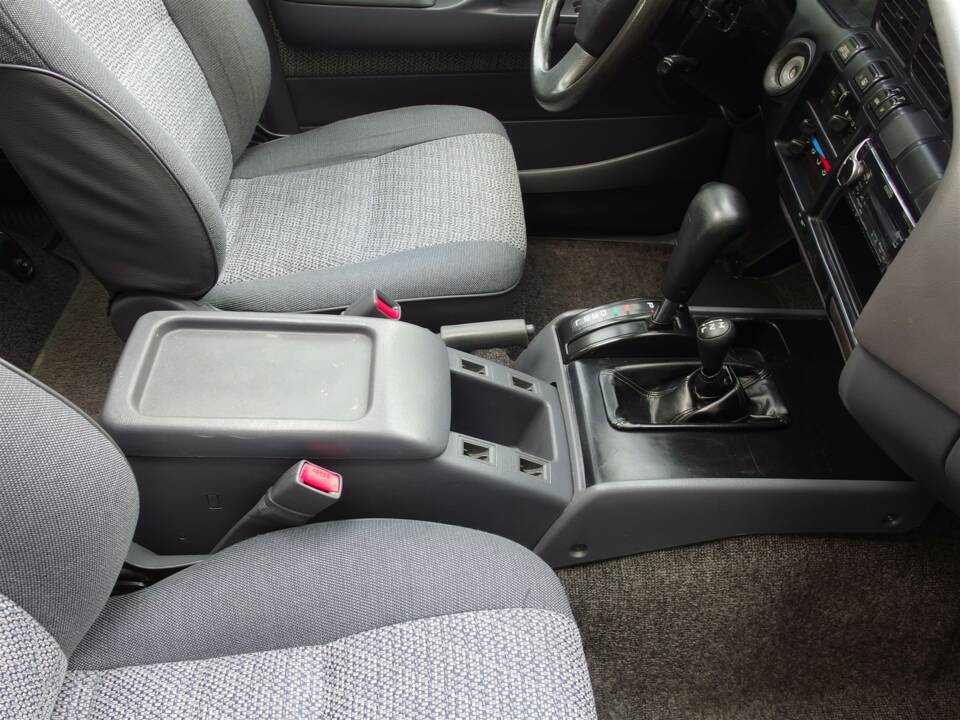 Bild 53/97 von Toyota Land Cruiser FJ80 (1992)