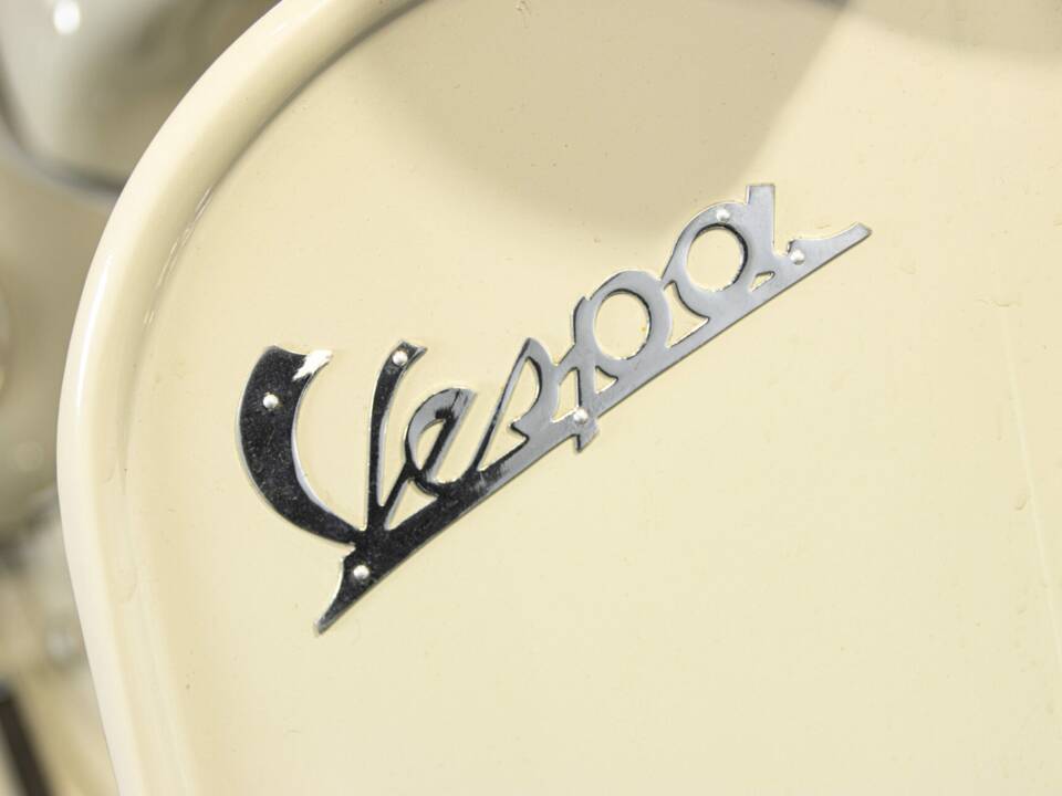 Bild 43/50 von Piaggio Vespa 150 "Struzzo" VL (1955)