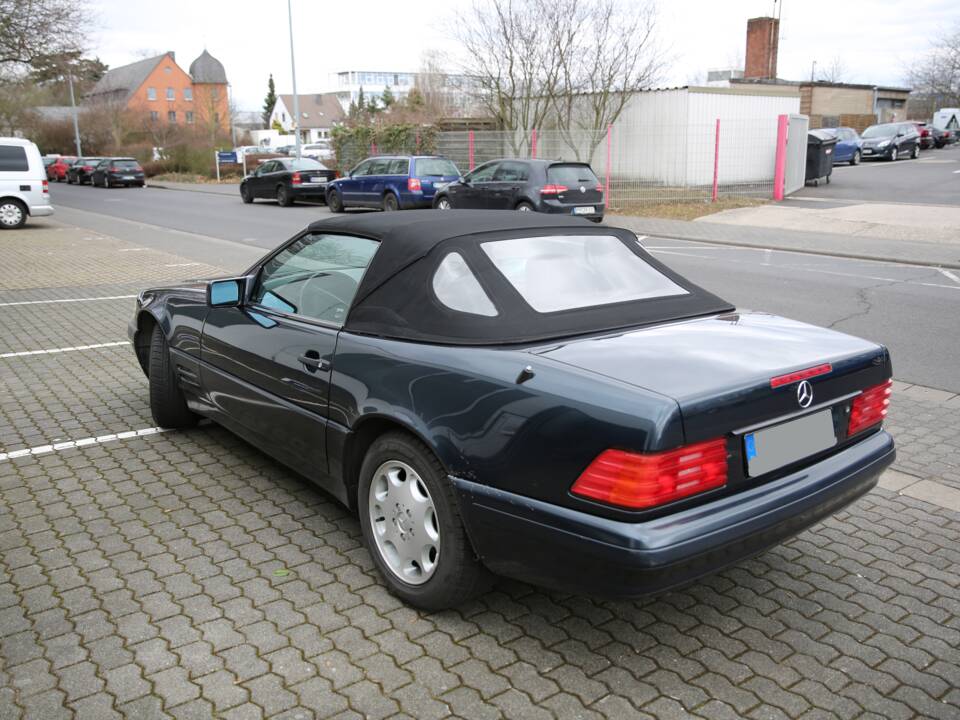 Immagine 16/17 di Mercedes-Benz SL 280 (1995)