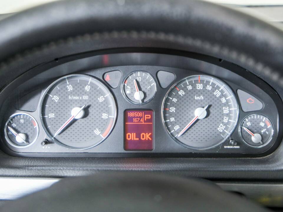 Bild 19/45 von Peugeot 407 3.0i V6 (2006)