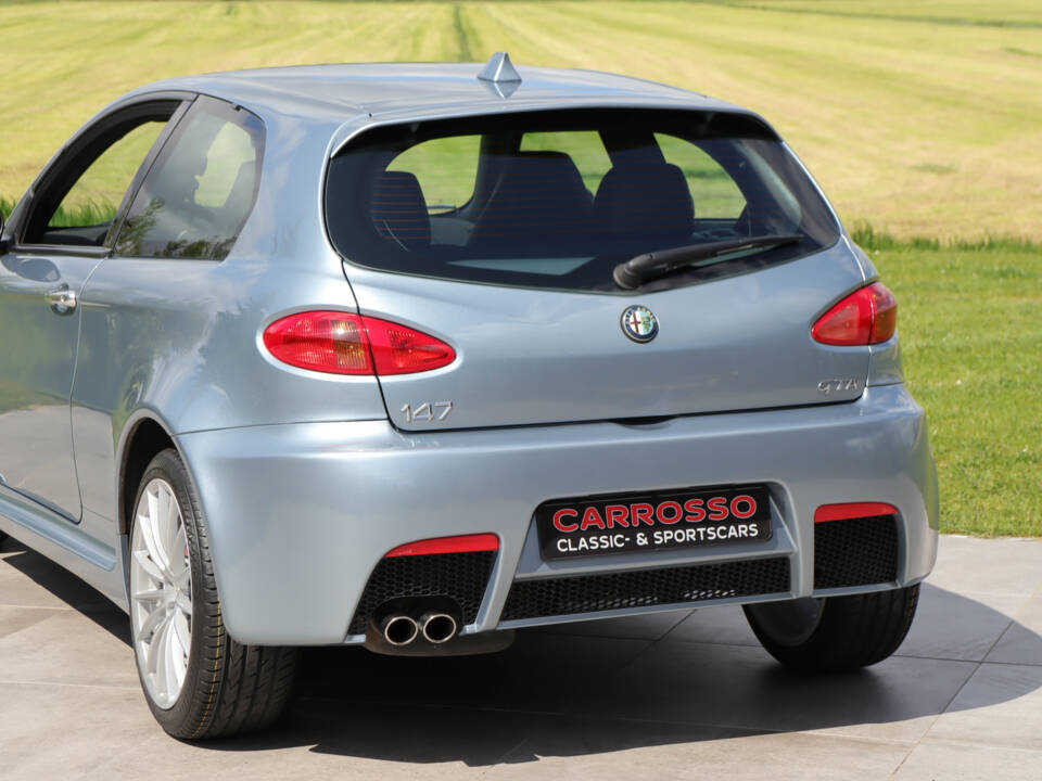 Bild 43/50 von Alfa Romeo 147 3.2 GTA (2005)