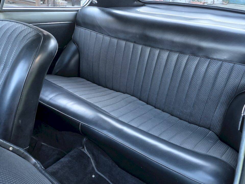 Image 44/54 de FIAT 1300 Vignale (1965)