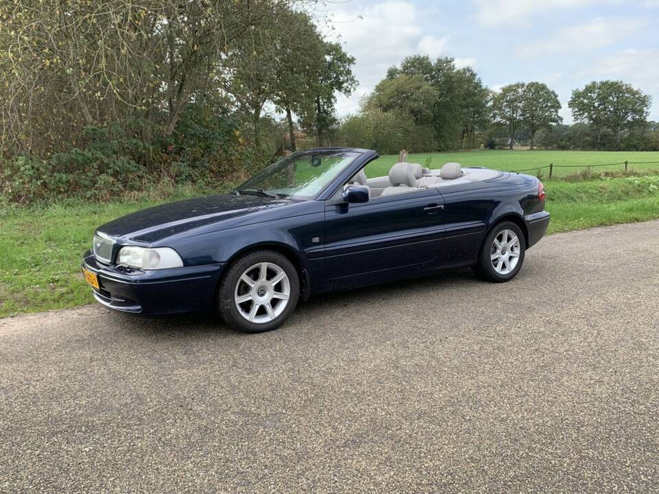 Imagen 6/8 de Volvo C70 2.4 T (2001)
