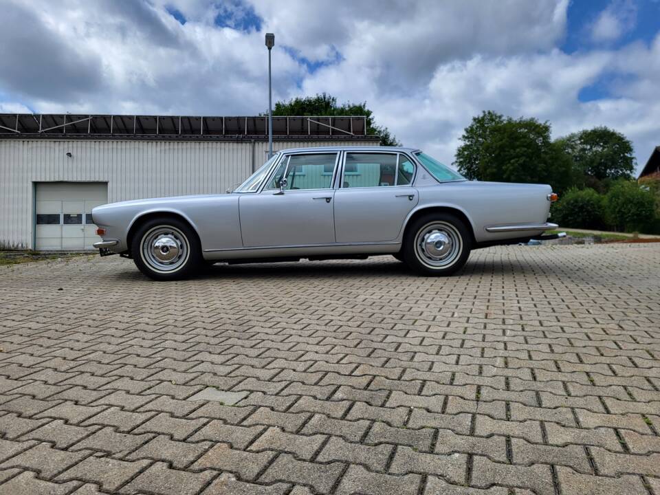 Image 2/56 of Maserati Quattroporte 4200 (1968)