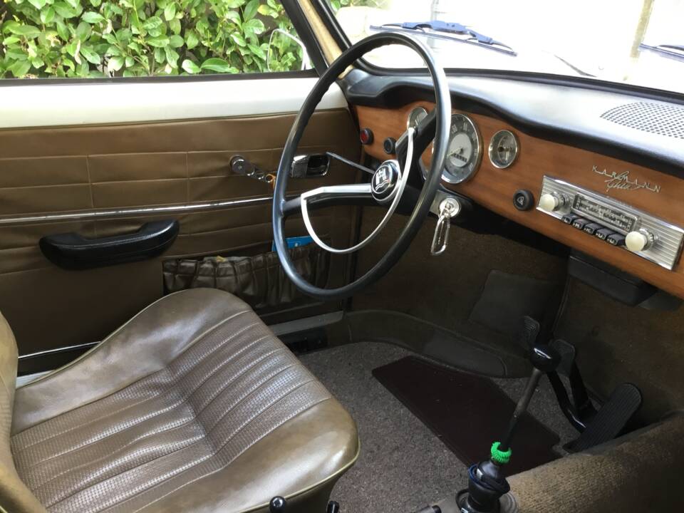 Image 17/83 of Volkswagen Karmann Ghia 1500 (1969)