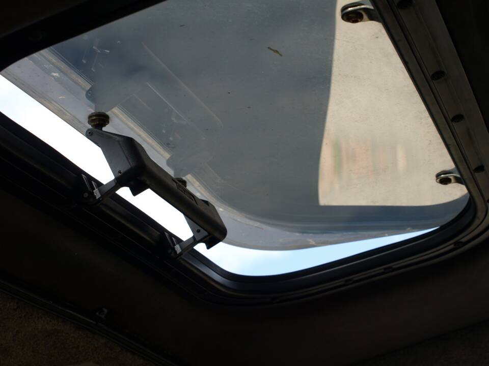 Immagine 93/143 di Dodge B 200 Sportsman (1978)