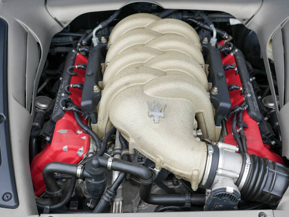 Image 36/44 of Maserati Spyder 4200 Cambiocorsa (2003)