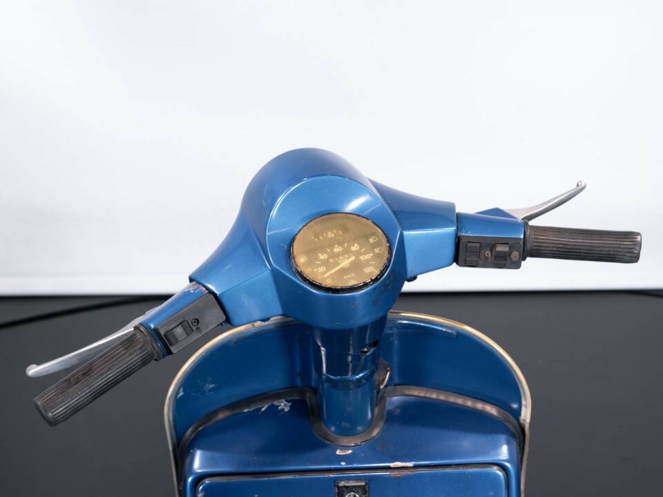Image 36/37 de Piaggio Vespa PX 200 E (1984)