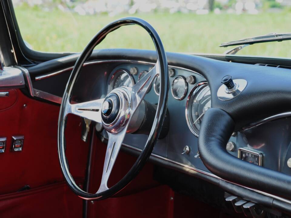 Bild 12/52 von Maserati 3500 GT Touring (1961)