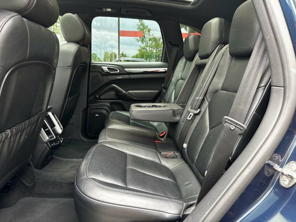Bild 16/20 von Porsche Cayenne S Diesel (2014)