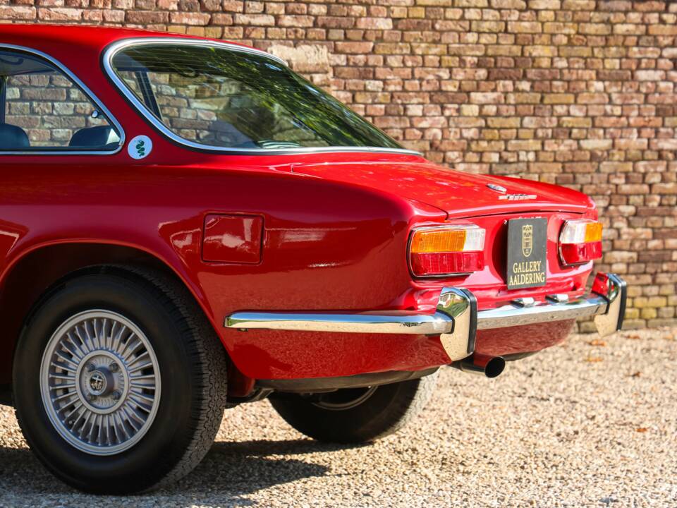 Imagen 22/50 de Alfa Romeo 2000 GT Veloce (1972)
