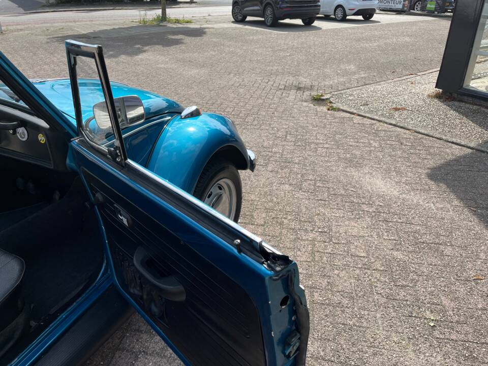 Image 54/68 de Volkswagen Coccinelle 1302 LS (1972)