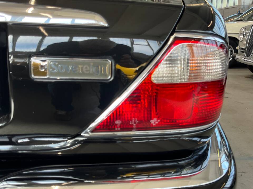 Image 35/50 of Jaguar XJ 8 Sovereign (2000)