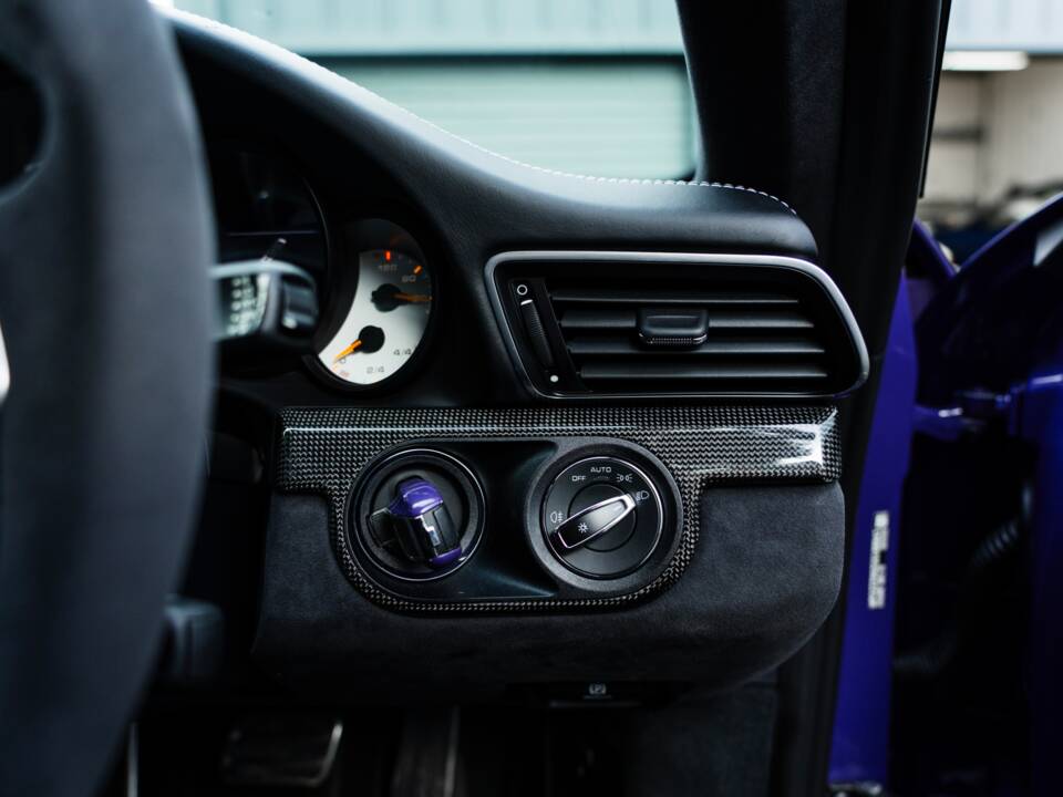 Bild 42/69 von Porsche 911 GT3 RS (2016)