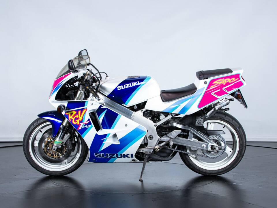 Bild 1/50 von Suzuki RGV 250 Gamma (1992)