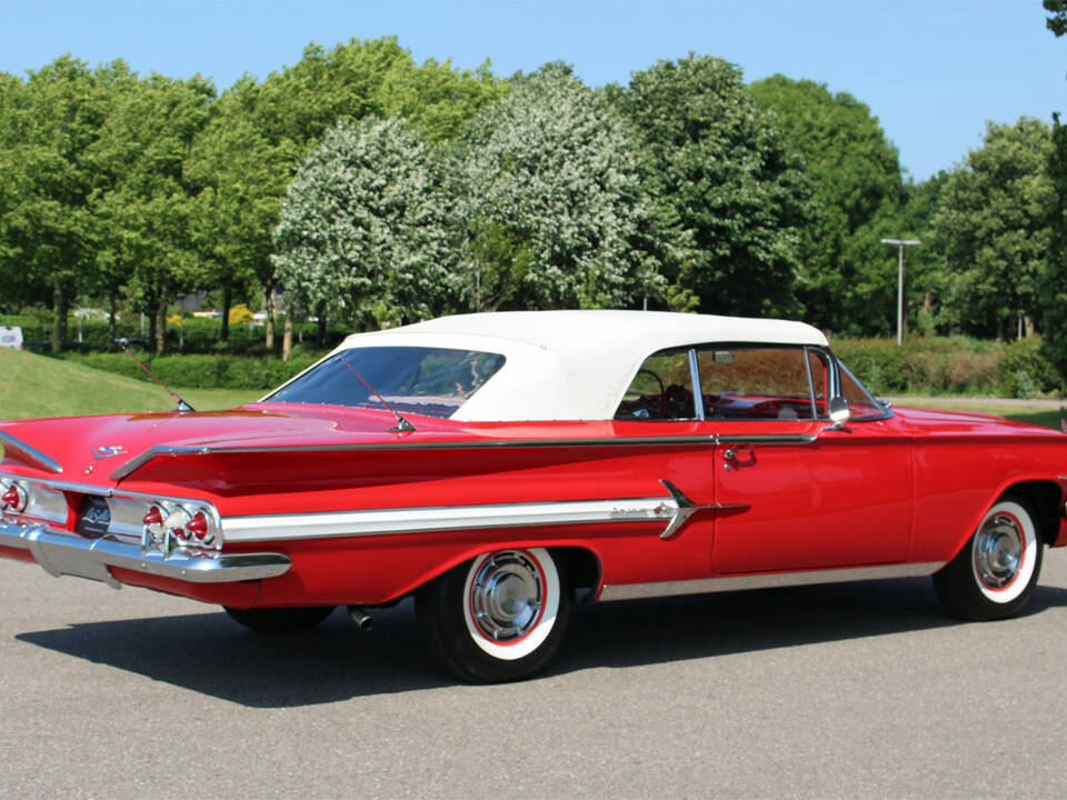 Bild 29/31 von Chevrolet Impala Convertible (1960)