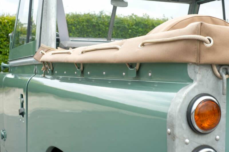 Image 42/50 of Land Rover 88 (1962)