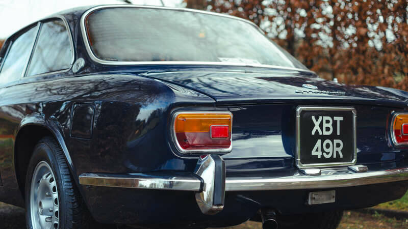 Image 35/50 of Alfa Romeo Giulia 1600 GT Junior (1977)