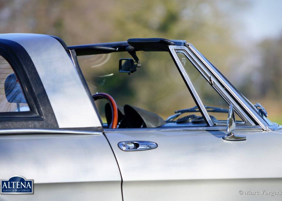 Image 38/60 of Alfa Romeo 2000 Spider Veloce (1973)