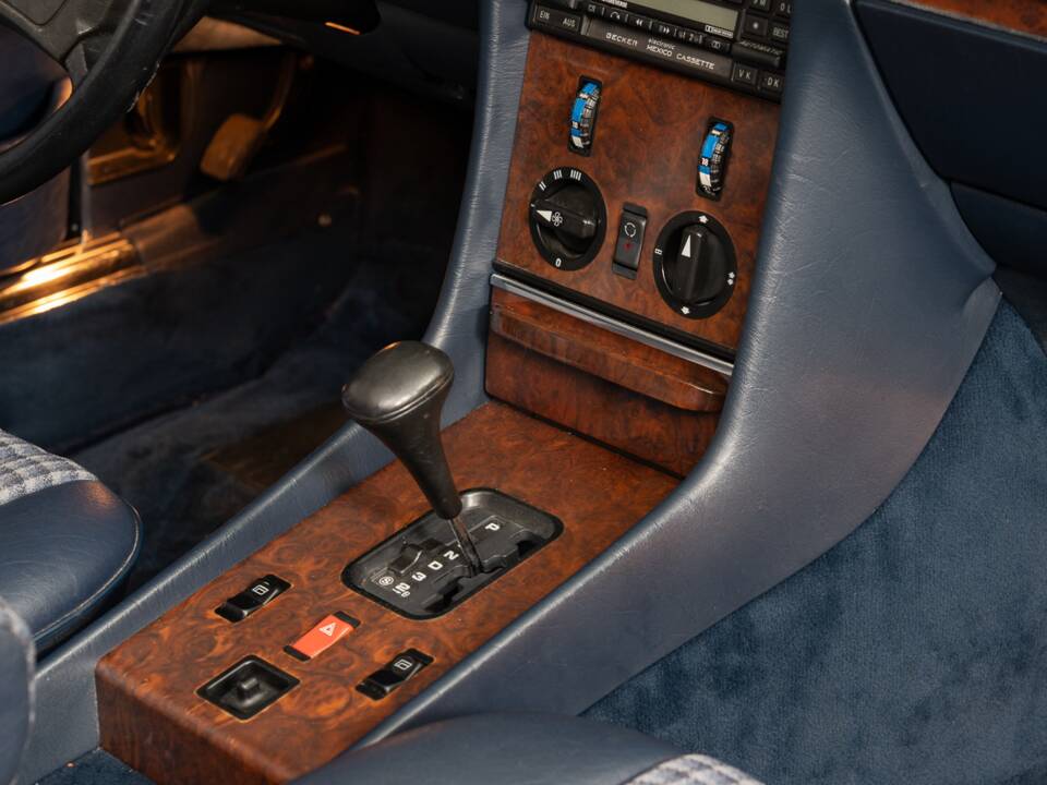 Bild 29/38 von Mercedes-Benz 420 SL (1986)