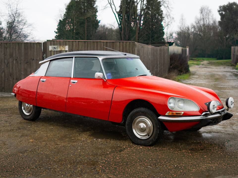 Image 1/24 de Citroën DS 20 A (1973)