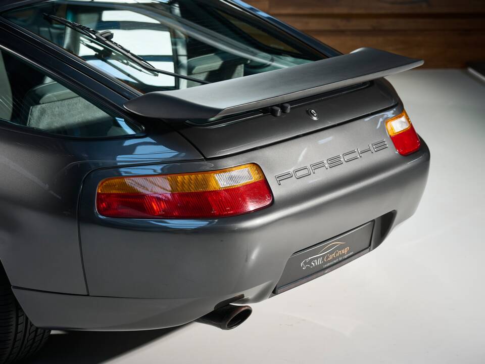 Afbeelding 32/42 van Porsche 928 S4 (1989)